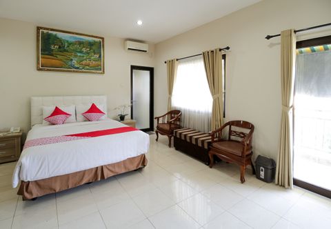 寝室 OYO 734 Tuban Torres Accomodation