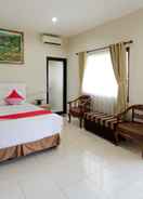 BEDROOM OYO 734 Tuban Torres Accomodation