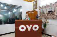 Lobby OYO 694 Khasanah Residence