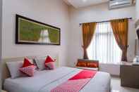 Bedroom OYO 787 Hotel Kuwera Inn