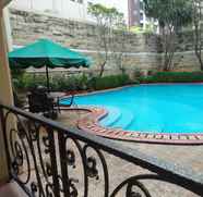 Kolam Renang 4 Margot Apartment