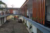 Exterior Crystal Inn Pasuruan