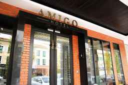 Amigo Hotel, Rp 504.775