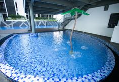 Swimming Pool 6 Econest Apartment by The One