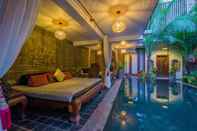 สระว่ายน้ำ Cambana d'Angkor Suites