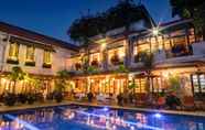 Swimming Pool 4 Savoy Hotel Yangon