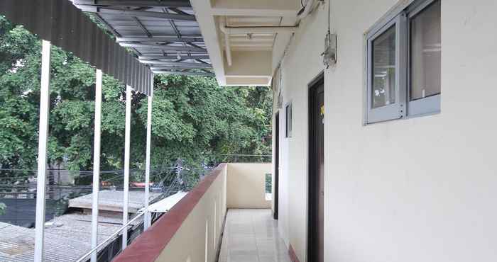 Bên ngoài Coklat Mabes Residence