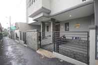 Luar Bangunan Kanggaroo Rebo Residence I FEMALE ONLY