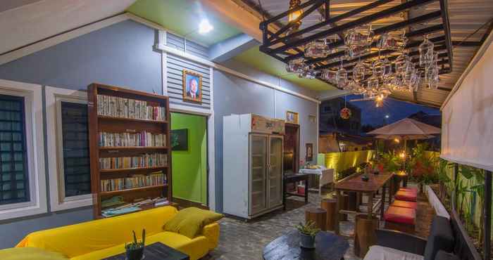Bar, Cafe and Lounge Relax Resort Angkor Villa