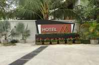 Exterior Hotel M