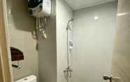 In-room Bathroom 5 Nginap Jogja Apartemen Taman Melati