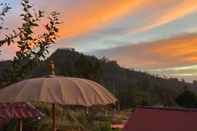 Kolam Renang Bukit Catu Bungalow