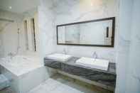 Phòng tắm bên trong Hotel King Star