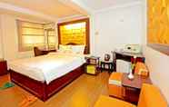 Kamar Tidur 7 Clover Hotel