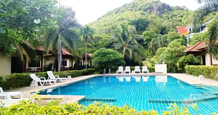 Swimming Pool La Mer Samui Resort