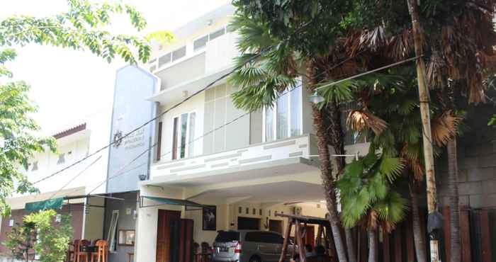 Luar Bangunan ALORA Diponegoro Hotel Probolinggo