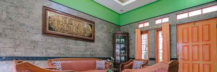 Sảnh chờ Homestay Jogja dekat Gembira Loka by Simply Homy