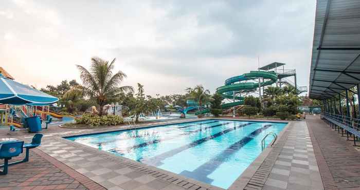 Swimming Pool OYO 630 Green Lake View Syariah Cimanggis