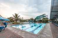 Swimming Pool OYO 630 Green Lake View Syariah Cimanggis