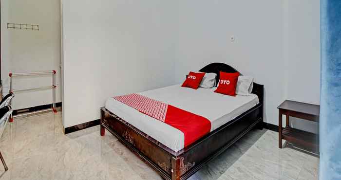 Bedroom OYO 90317 Wisma Kartini 2 Syariah