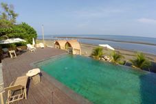 수영장 Baturiti Cottage Lovina