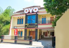 Exterior 4 OYO 895 Mahameru Residence Near RS Condong Catur