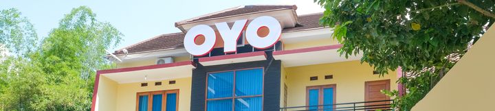 Exterior 4 OYO 895 Mahameru Residence Near RS Condong Catur