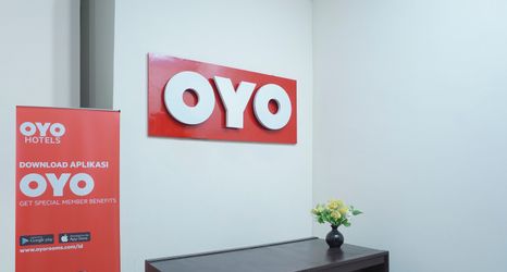 Lobby 2 OYO 895 Mahameru Residence Near RS Condong Catur