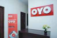 Lobby OYO 895 Mahameru Residence Near RS Condong Catur