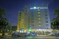 Bangunan Uptown Hotel