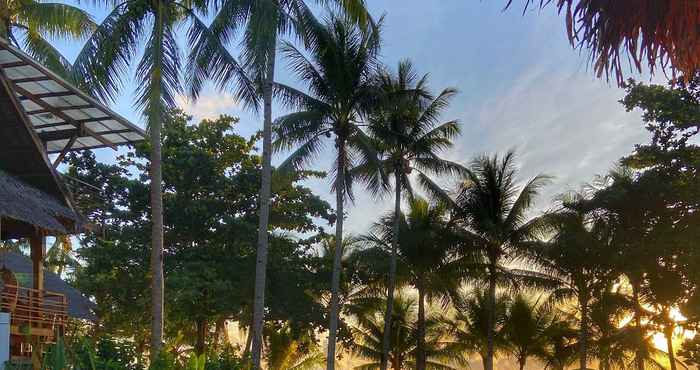 Kolam Renang Siargao Island Villas