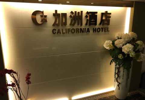 Lobi California Hotel