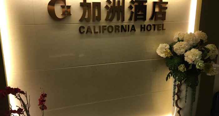 Lobi California Hotel