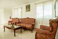 Common Space OYO 882 Puri Gevana Guest House