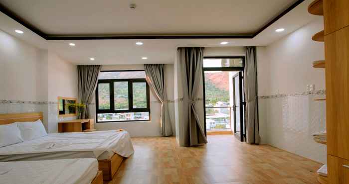 Kamar Tidur Rex Hotel & Apartment 2