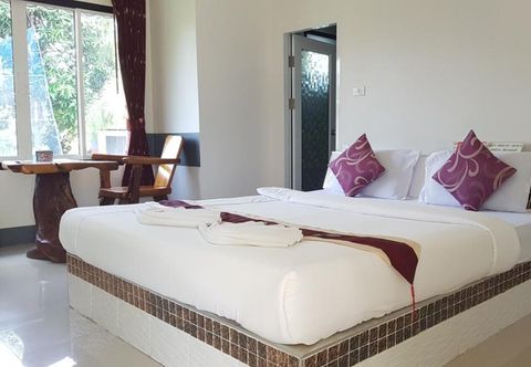Bedroom Ban Pak Chai Tung