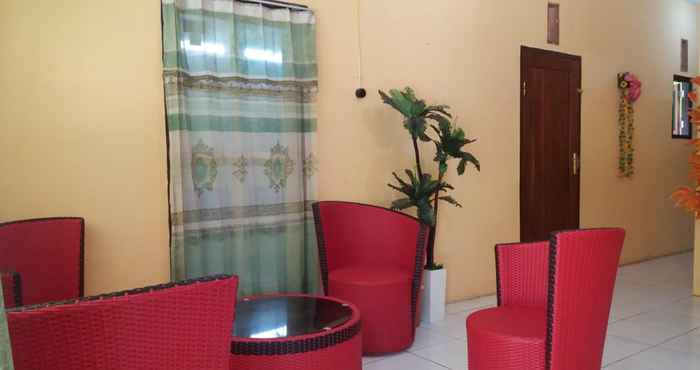 Lobby Fira Homestay 