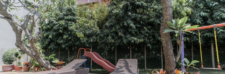 Lobby Convenient Studio at Galeri Ciumbuleuit 2 Apartment by Travelio