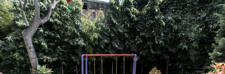 Lobi Exquisite Studio Apartment at Galeri Ciumbuleuit 2 by Travelio