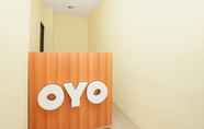 ล็อบบี้ 5 Super OYO 91964 Menara Rungkut Surabaya