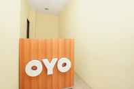 Lobby Super OYO 91964 Menara Rungkut Surabaya