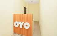 ล็อบบี้ 6 Super OYO 91964 Menara Rungkut Surabaya