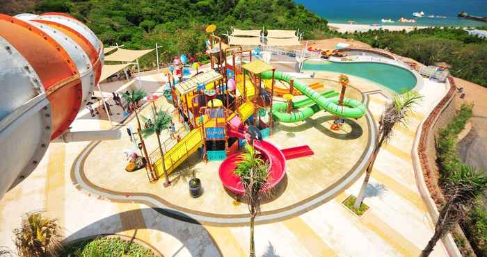 Điểm tham quan lân cận Aqua Fun Hotel