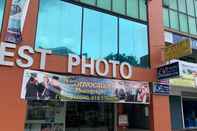 Exterior SPOT ON 89900 Jesselton Capsule Inn