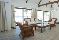 Common Space 6 Robinson Beach House Boracay