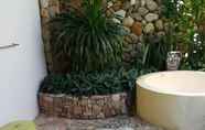 Toilet Kamar 3 Samanea Beach Resort & Spa