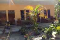 Exterior Umbu Dhigo Homestay Waingapu