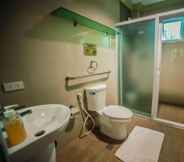 Phòng tắm bên trong 6 Villa Esmeralda Bryan's Resort Hotel and Restaurant 