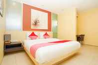 Kamar Tidur OYO 216 Elinoki Guest House