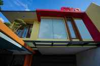 Luar Bangunan OYO 216 Elinoki Guest House